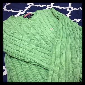 Vineyard vines cable knit sweater